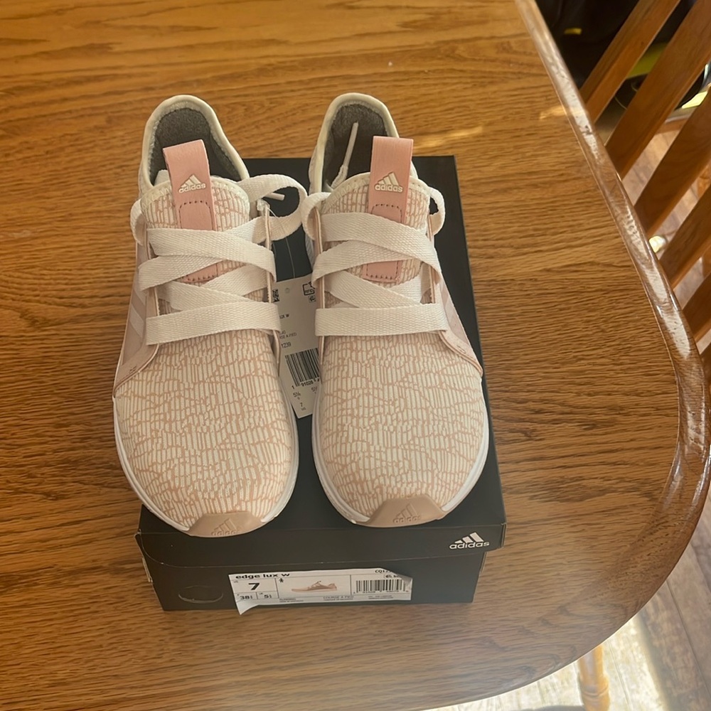 Brand new women’s adidas size 7 sneakers